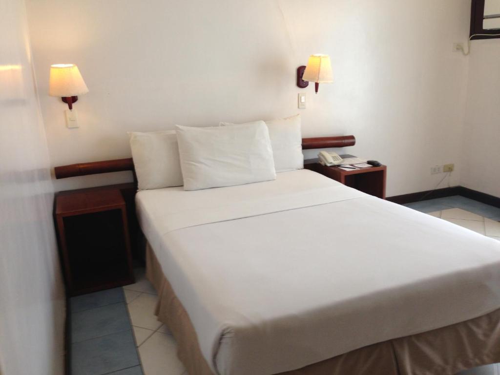 Soledad Suites Panglao Εξωτερικό φωτογραφία
