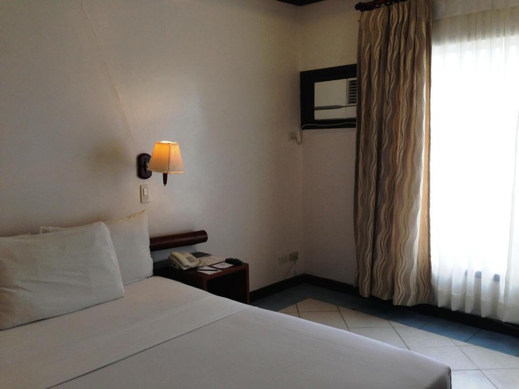 Soledad Suites Panglao Εξωτερικό φωτογραφία